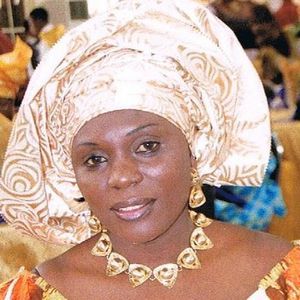 Meet your Posher, Bola